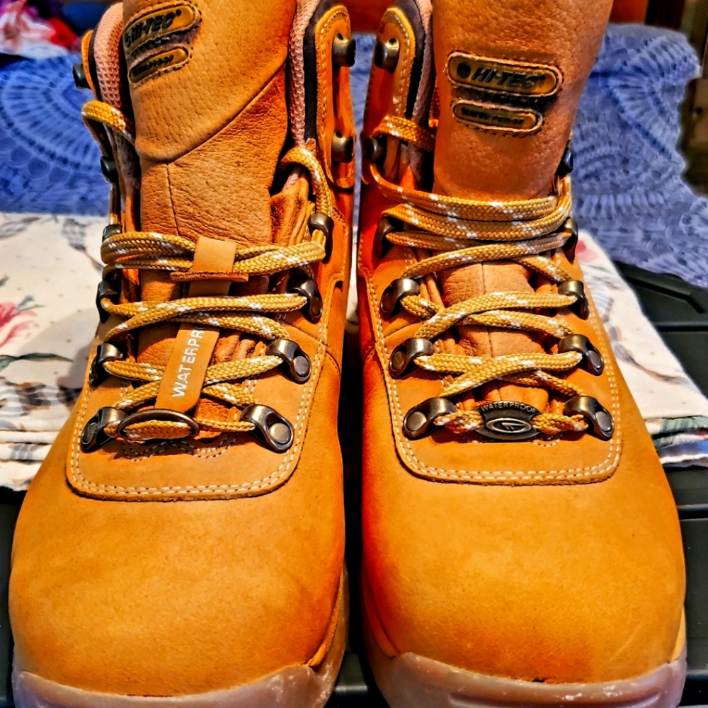 New Men's  boots, size 12, tan